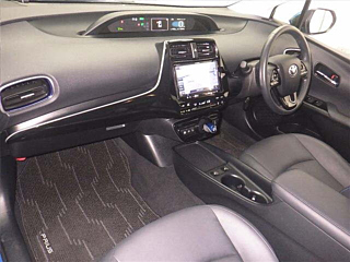 TOYOTA PRIUS 2019
