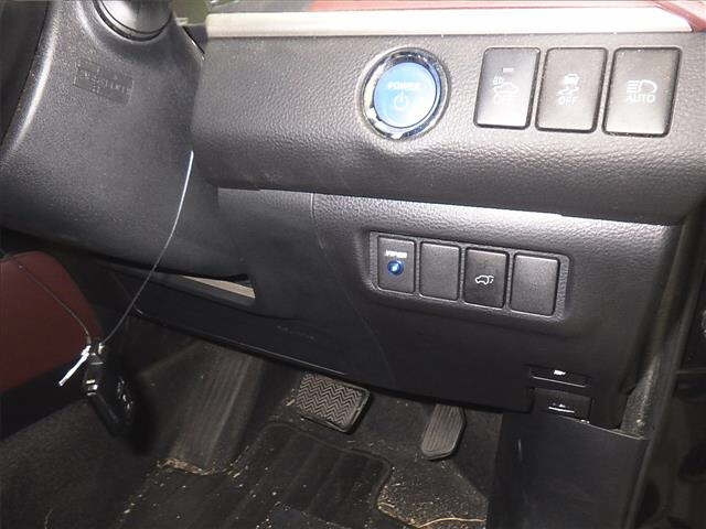 TOYOTA HARRIER 2014