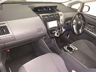 TOYOTA PRIUS ALPHA 2012