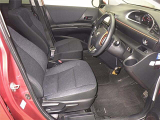 TOYOTA SIENTA 2016