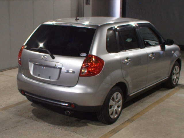 MAZDA VERISA 2012