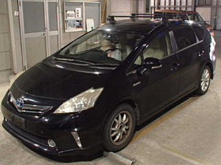 TOYOTA PRIUS ALPHA 2012