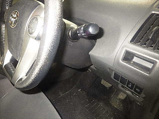 TOYOTA PRIUS ALPHA 2012
