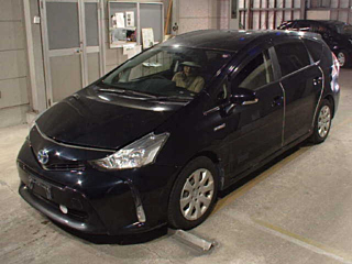 TOYOTA PRIUS ALPHA 2015
