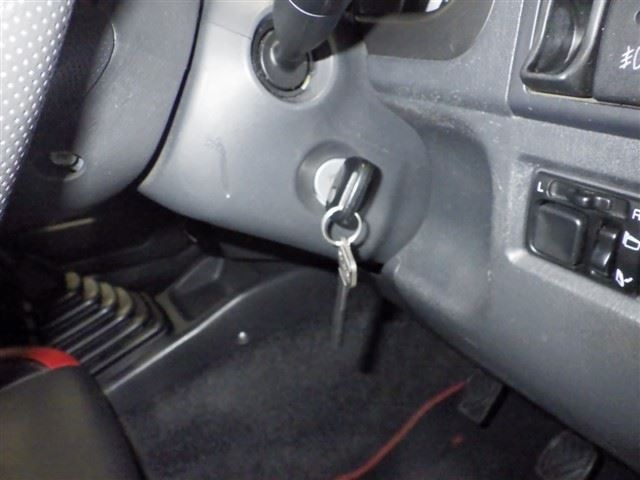 SUZUKI JIMNY 2012