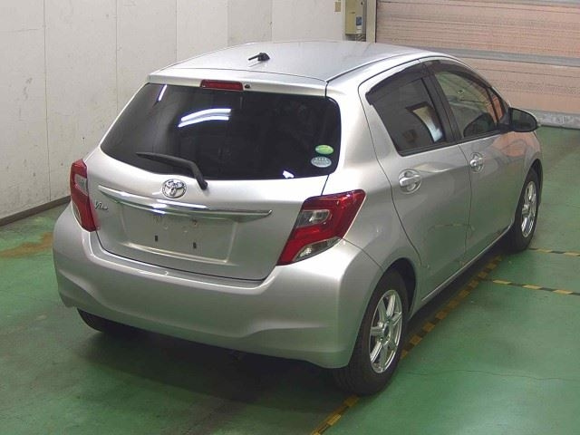 TOYOTA VITZ 2014