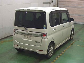 DAIHATSU TANTO 2010