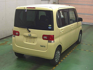 DAIHATSU TANTO 2010