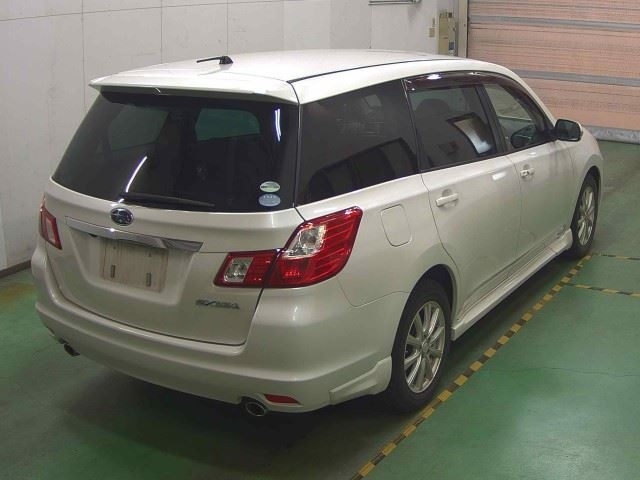 SUBARU EXIGA 2011