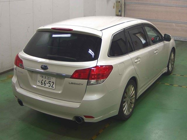 SUBARU LEGACY 2011