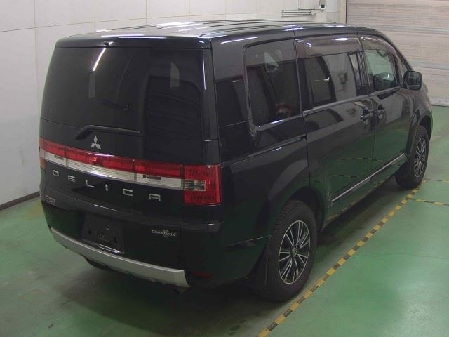 MITSUBISHI DELICA D5 2010