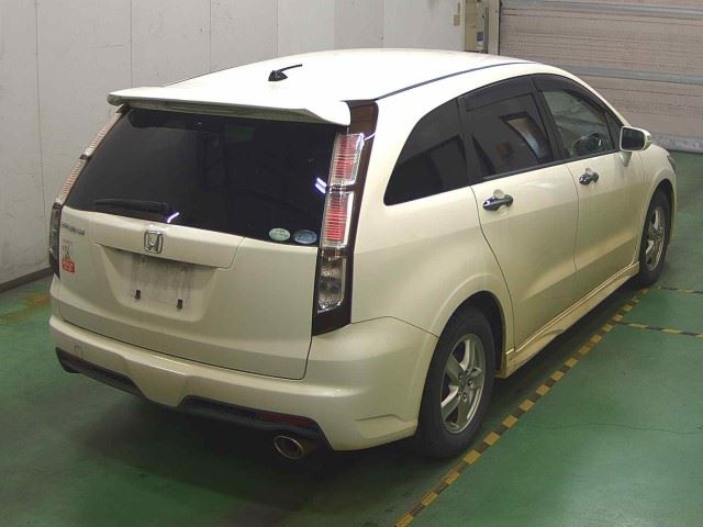 HONDA STREAM 2011