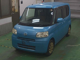 DAIHATSU TANTO 2011