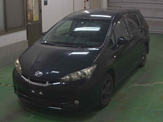 TOYOTA WISH 2010