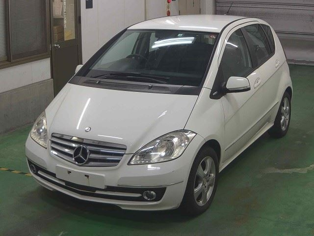 MERCEDES BENZ A CLASS 2010