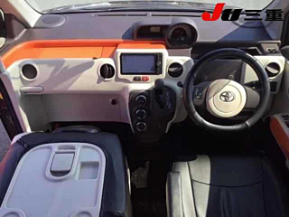 TOYOTA PORTE 2013