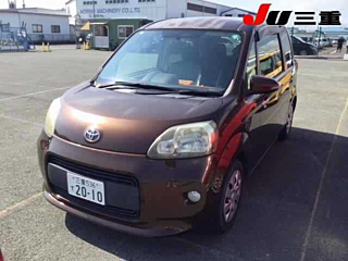TOYOTA PORTE 2013