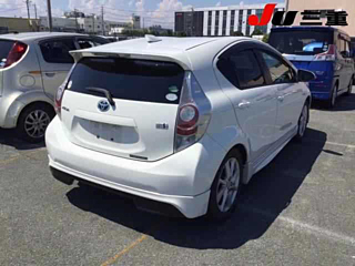 TOYOTA AQUA 2013