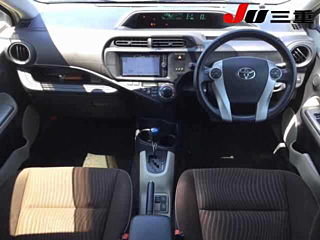 TOYOTA AQUA 2013