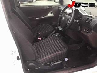 TOYOTA IQ 2009