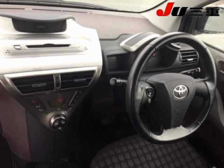TOYOTA IQ 2009