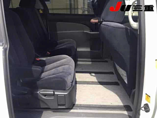 TOYOTA ESTIMA 2010