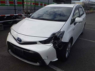 TOYOTA PRIUS ALPHA 2016