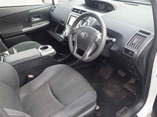 TOYOTA PRIUS ALPHA 2016