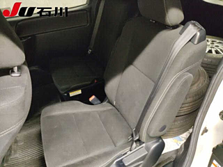 TOYOTA ESQUIRE 2016