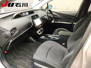 TOYOTA PRIUS 2016