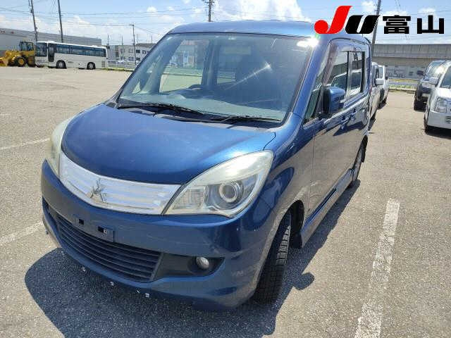 MITSUBISHI DELICA D2 2012