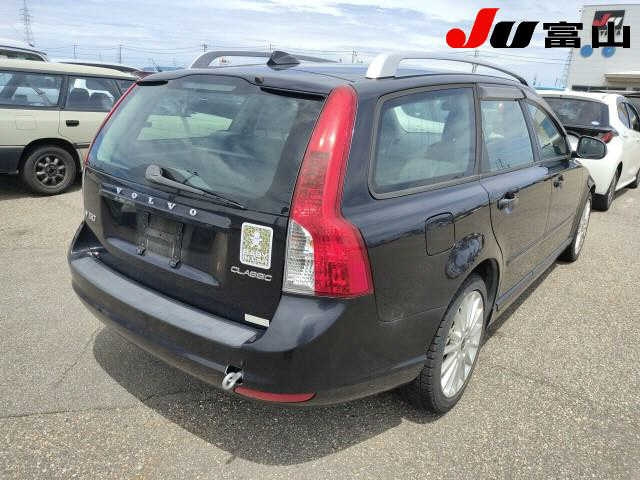 VOLVO V40 2012