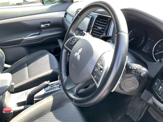 MITSUBISHI OUTLANDER 2013