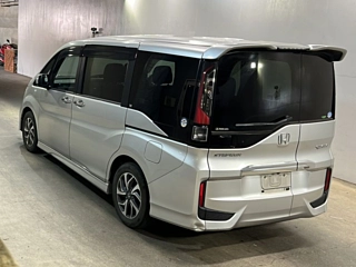 HONDA STEP WAGON 2016