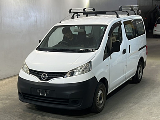 NISSAN NV200 2019