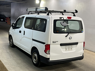 NISSAN NV200 2019