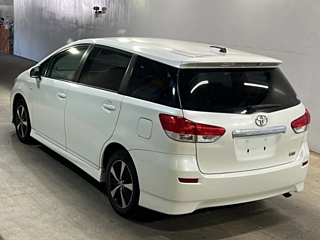 TOYOTA WISH 2012