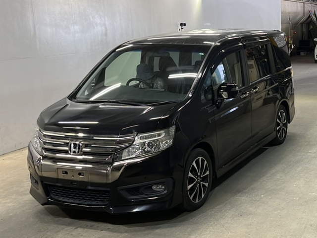 HONDA STEP WAGON 2013