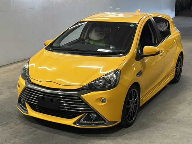 TOYOTA AQUA 2014