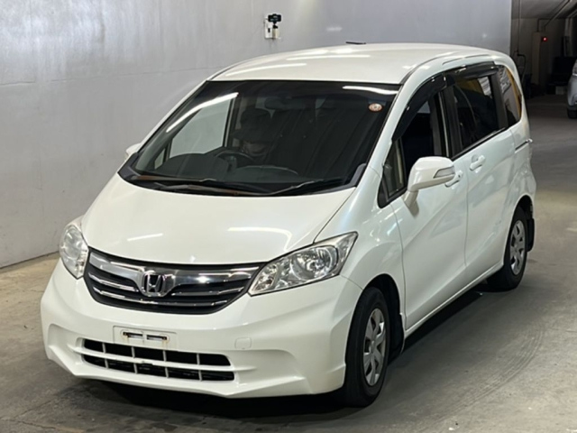 HONDA FREED 2013