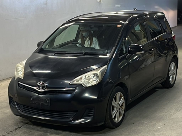 TOYOTA RACTIS 2014