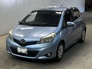TOYOTA VITZ 2012
