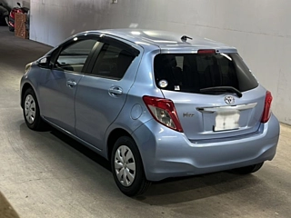 TOYOTA VITZ 2012