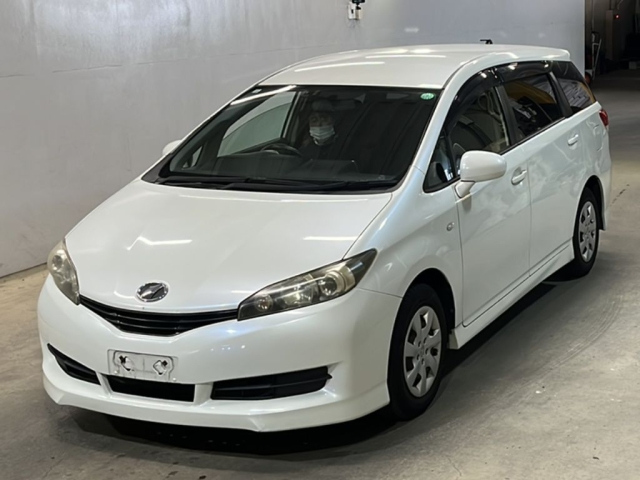 TOYOTA WISH 2010
