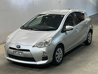 TOYOTA AQUA 2012