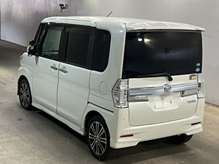 DAIHATSU TANTO 2015