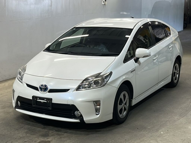 TOYOTA PRIUS 2015