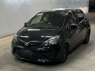 TOYOTA VITZ 2015
