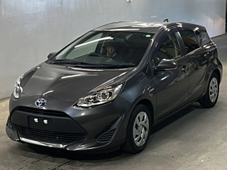 TOYOTA AQUA 2020