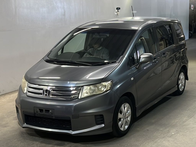 HONDA FREED 2010